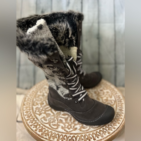 Muk Luks Woman’s Gwen Snowboots | Sz 7 - Picture 4 of 15